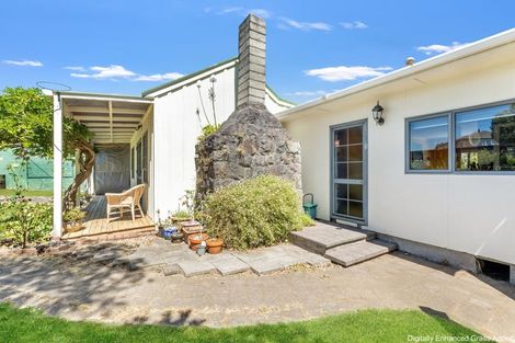 Photo of property in 47 Wallath Road, Westown, New Plymouth, 4310