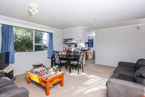 Photo of property in 3/2 Pooks Road, Ranui, Auckland, 0612