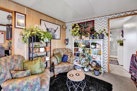 Photo of property in 13 Hickey Place, Opunake, 4616