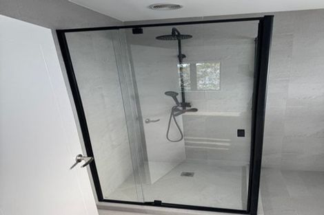 Photo of property in 4 Hughdene Place, Henderson, Auckland, 0610