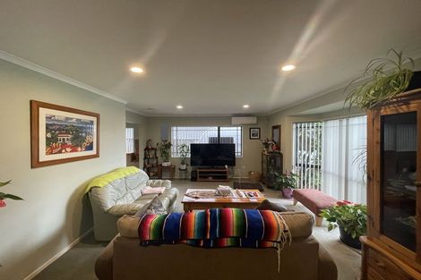 Photo of property in 236 Kilkenny Drive, East Tamaki Heights, Auckland, 2016