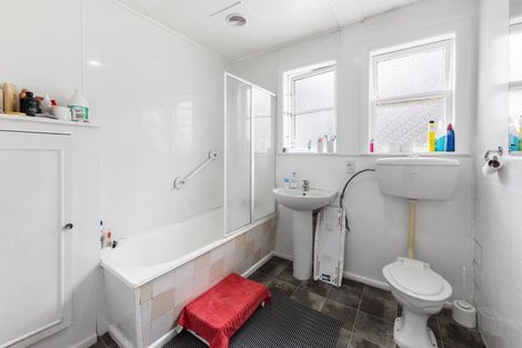 Photo of property in 12 Denvir Street, Strowan, Christchurch, 8052