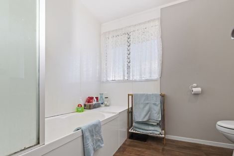 Photo of property in 49a Kawaha Point Road, Fairy Springs, Rotorua, 3015