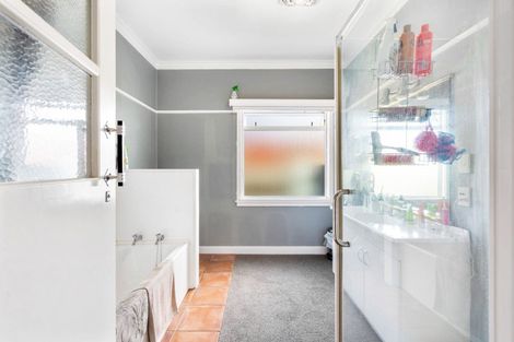 Photo of property in 1202a Heretaunga Street East, Parkvale, Hastings, 4122