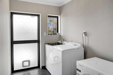 Photo of property in 4 Charisma Court, Kelvin Grove, Palmerston North, 4414