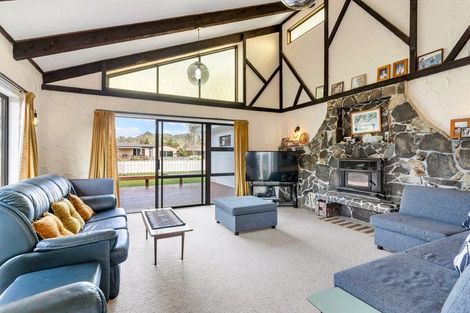 Photo of property in 115 Linton Crescent, Whangamata, 3620