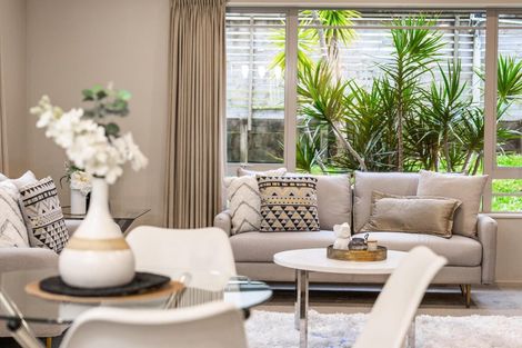 Photo of property in 77c Colwill Road, Massey, Auckland, 0614