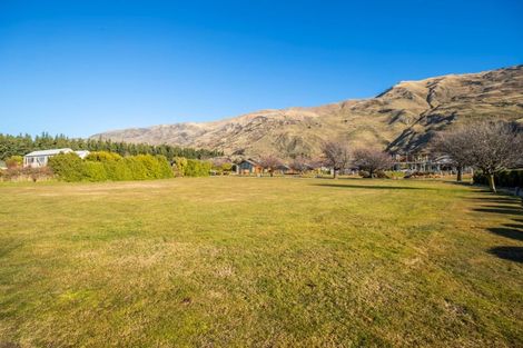Photo of property in 14 Elderberry Crescent, Wanaka, 9305
