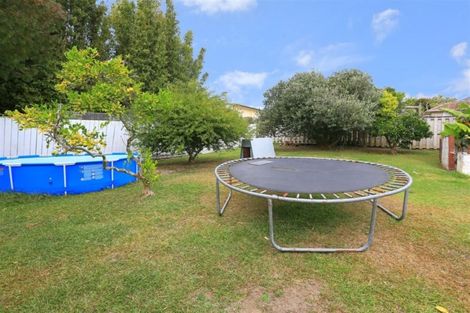 Photo of property in 56 Stottholm Road, Titirangi, Auckland, 0604