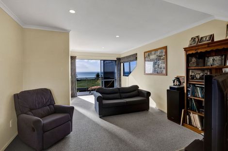 Photo of property in 957 Main Road North, Onaero, Waitara, 4383