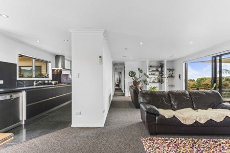 Photo of property in 37 Upper Pitone Road, Pitone, New Plymouth, 4374