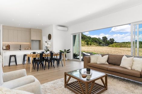 Photo of property in 16 Ian Hopper Way, Pauanui, 3579