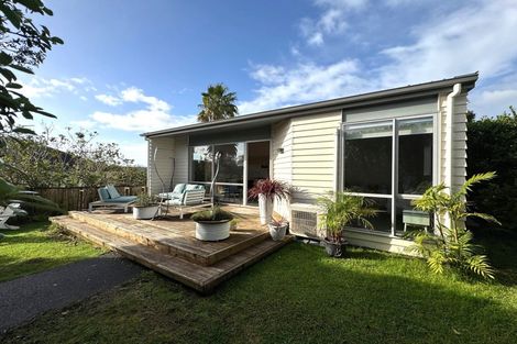 Photo of property in 39a Fairclough Road, Beach Haven, Auckland, 0626