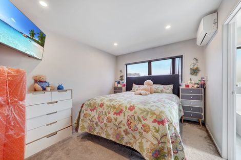 Photo of property in 1/1a Halsey Road, Manurewa, Auckland, 2102