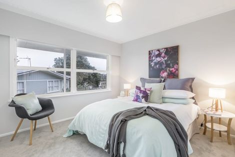 Photo of property in 27 Renata Crescent, Te Atatu Peninsula, Auckland, 0610