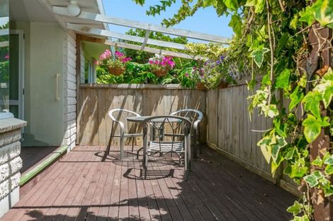 Photo of property in 23 Lucerne Place, Welcome Bay, Tauranga, 3112