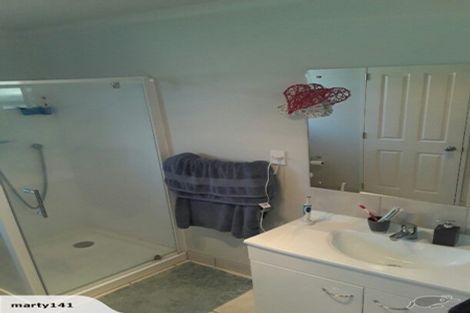 Photo of property in 195 Keri Vista Rise, Papakura, 2110