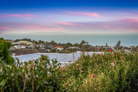 Photo of property in 3/5 Braemar Road, Castor Bay, Auckland, 0620