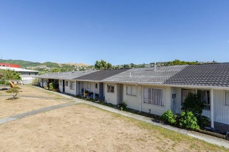 Photo of property in 10f6 Petherick Crescent, Johnsonville, Wellington, 6037