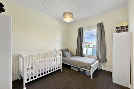 Photo of property in 18 Swiss Avenue, Gonville, Whanganui, 4501