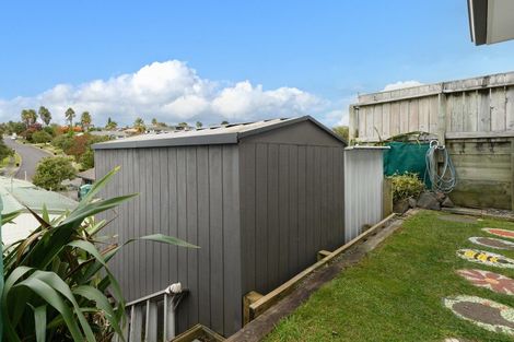 Photo of property in 32 Fairfax Crescent, Pyes Pa, Tauranga, 3112