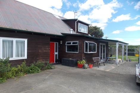 Photo of property in 32 Pioneer Highway, Awapuni, Palmerston North, 4412