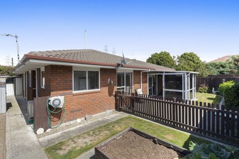 Photo of property in 18 Moffett Street, Islington, Christchurch, 8042
