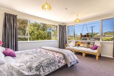 Photo of property in 34 Ngaio Road, Waikanae, 5036