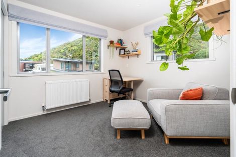 Photo of property in 20b Rarangi Way, Owhiro Bay, Wellington, 6023