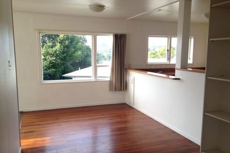 Photo of property in 1/44 Lysander Crescent, Beach Haven, Auckland, 0626
