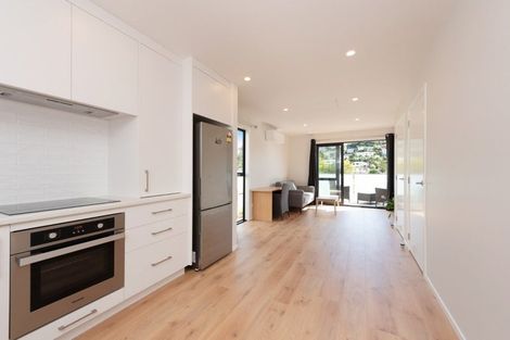 Photo of property in 1u3 Robert Street, Newlands, Wellington, 6037