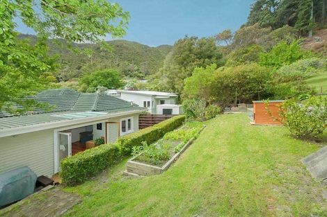 Photo of property in 97a Norton Park Grove, Waterloo, Lower Hutt, 5011