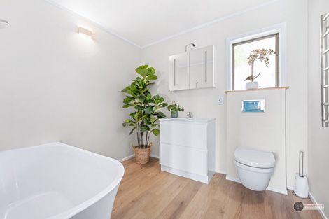 Photo of property in 2/31 Kowhai Street, Wainuiomata, Lower Hutt, 5014