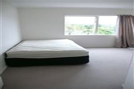 Photo of property in 1/20 Webb Place, Forrest Hill, Auckland, 0620