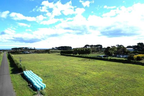 Photo of property in 6 Mcalpine Road, Hawera, 4672