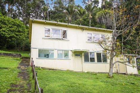 Photo of property in 50 Mahoe Road, Titirangi, Auckland, 0604