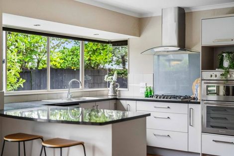 Photo of property in 32 Popata Close, Papamoa Beach, Papamoa, 3118