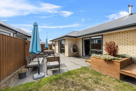 Photo of property in 17 Tara Crescent, Woodend, 7610