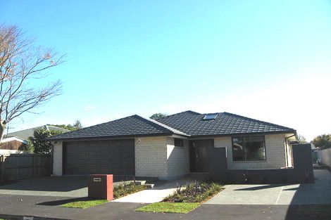 Photo of property in 16 Galway Avenue, Bryndwr, Christchurch, 8052