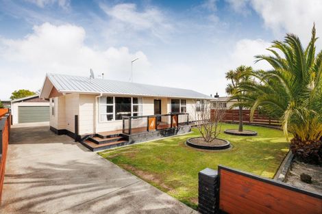 Photo of property in 39 Somerset Crescent, Highbury, Palmerston North, 4412