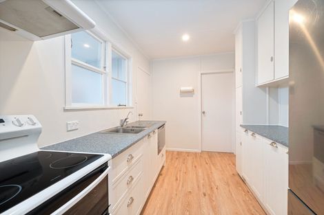 Photo of property in 99a/3 View Road, Sunnyvale, Auckland, 0612