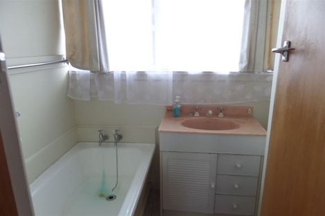 Photo of property in 13 Skerten Avenue, Hornby, Christchurch, 8042