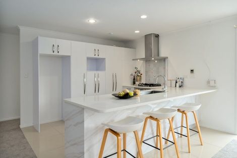 Photo of property in 4 Shiraz Place, Henderson, Auckland, 0612