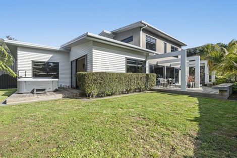 Photo of property in 13 Fernbrook Drive, Hurworth, New Plymouth, 4310