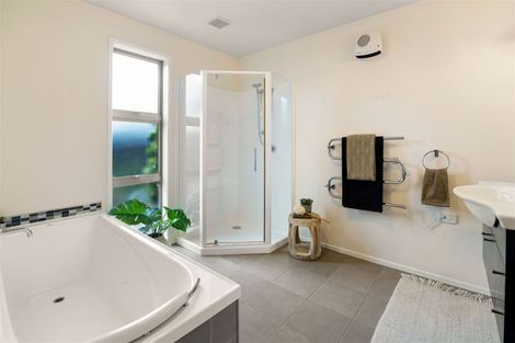 Photo of property in 8 Springwater Avenue, Northwood, Christchurch, 8051