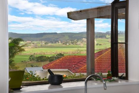 Photo of property in 22 Hand Road, Helensville, 0800