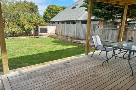 Photo of property in 42 Kingswood Street, Takaro, Palmerston North, 4412