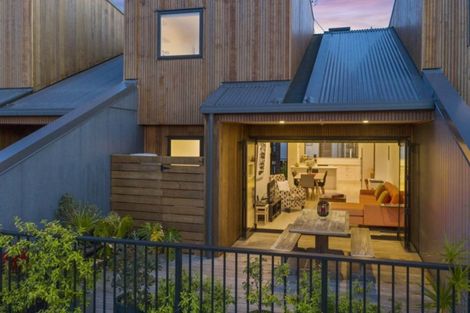 Photo of property in 78 Hobsonville Point Road, Hobsonville, Auckland, 0616