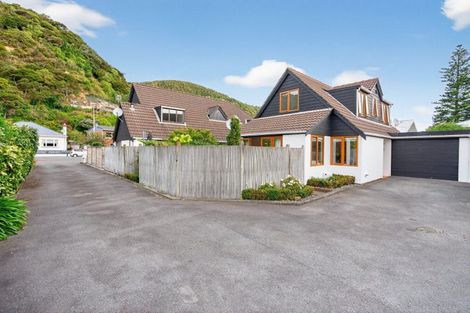 Photo of property in 2/130 Muritai Road, Eastbourne, Lower Hutt, 5013