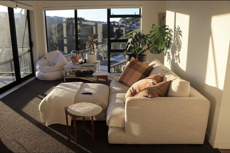 Photo of property in 4 William Earp Place, Tawa, Wellington, 5028